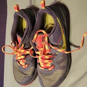 Nike Dual Fusion Trail sneakers size 8.5 orange/ grey/yellow Women's